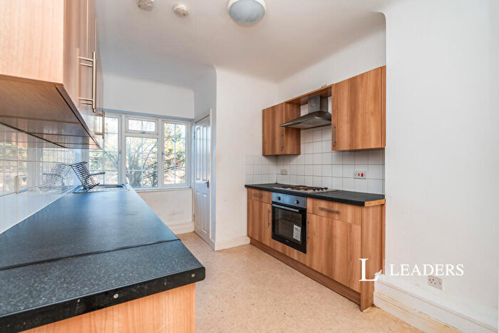 2 Bedroom Flat To Rent In Addis Square, Portswood Road, Southampton, SO17