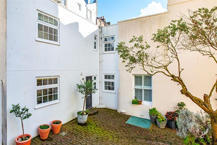 2 Bedroom Detached House To Rent In Lower Market Street, Hove, BN3