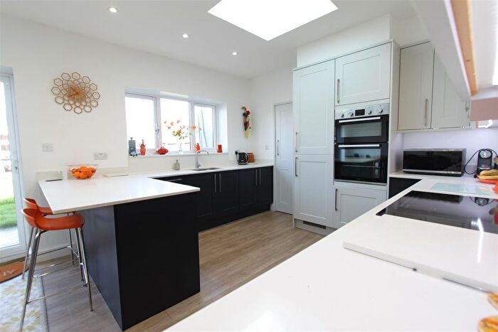 3 Bedroom Semi-Detached Bungalow For Sale In Hillview Road, Chislehurst, BR7