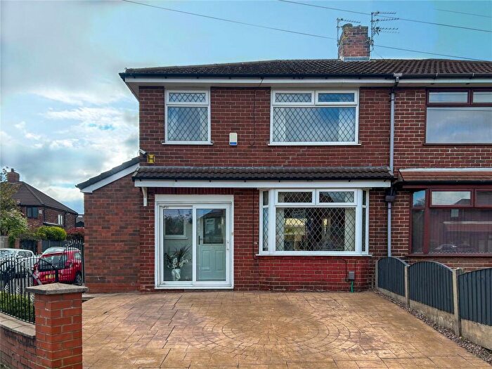 3 Bedroom Semi-Detached House For Sale In Whitegate Road, Chadderton, Oldham, Greater Manchester, OL9