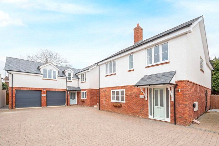 4 Bedroom Detached House For Sale In Alexandra Road, Chipperfield, Kings Langley, Hertfordshire, WD4
