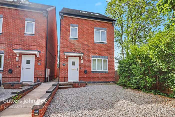 4 Bedroom Semi-Detached House For Sale In King Street, Newcastle, ST5