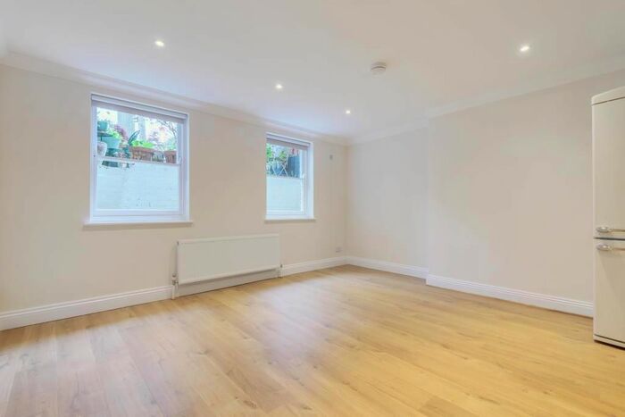 1 Bedroom Flat To Rent In Waldegrave Road, Teddington, TW1