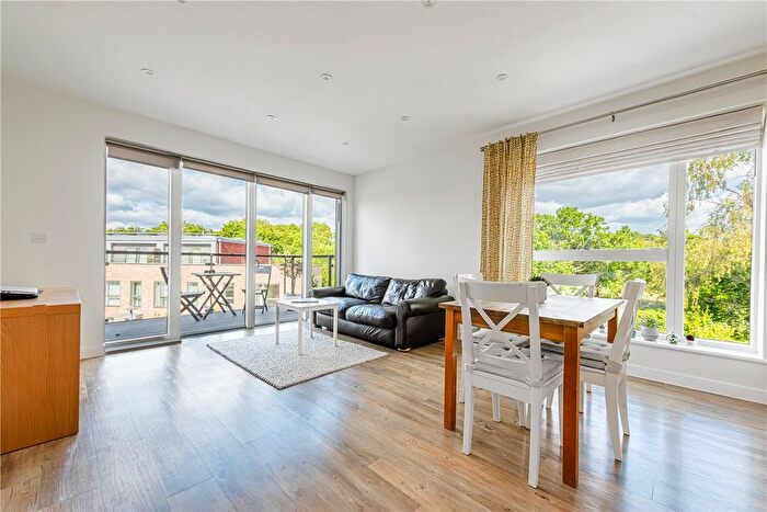 2 Bedroom Flat To Rent In Mark Twain Drive, London, NW2