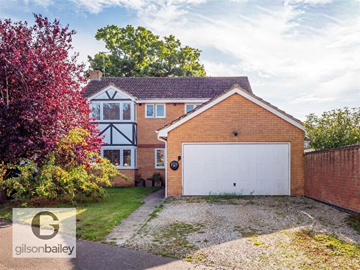 4 Bedroom Detached House For Sale In Harvest Close, Hainford, NR10