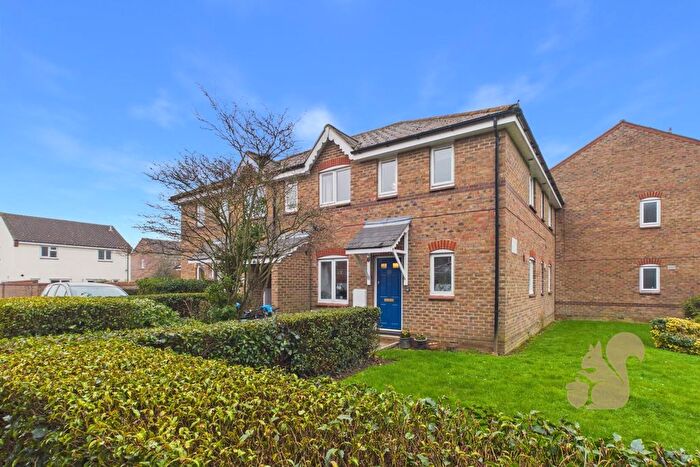 2 Bedroom Flat For Sale In Hallcroft Chase, Highwoods, CO4