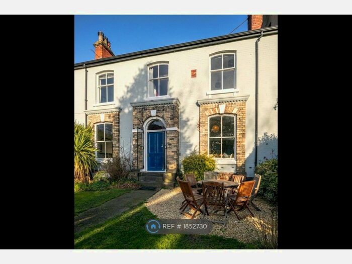 4 Bedroom Detached House To Rent In Victoria Road, Leeds, LS6