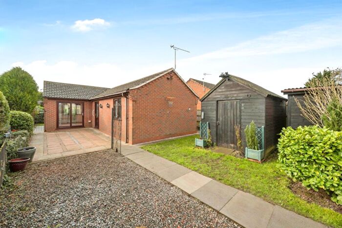 2 Bedroom Detached Bungalow For Sale In Middle Lane, Amcotts, Scunthorpe, DN17