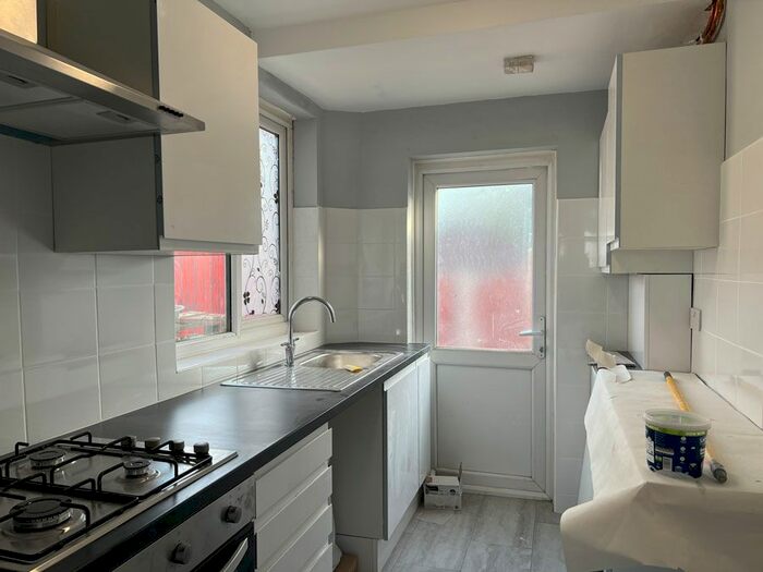 3 Bedroom End Of Terrace House To Rent In The Heights, Northolt, UB5