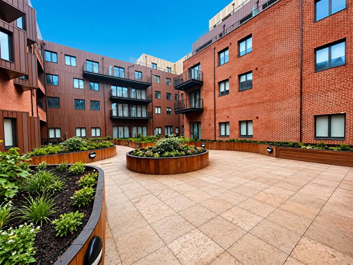 2 Bedroom Apartment To Rent In Farnborough Road, Farnborough, GU14
