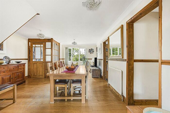 4 Bedroom Detached House For Sale In Godfries Close, Tewin, AL6