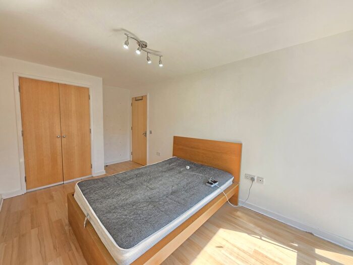 2 Bedroom Flat For Sale In Kenley Avenue, Colindale, NW9