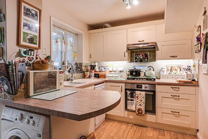 2 Bedroom Terraced House For Sale In Lomond Gardens, Selsdon, Surrey, CR2