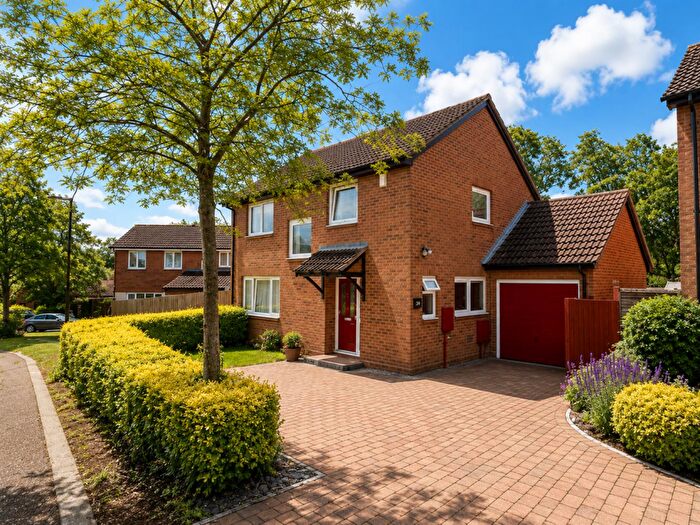 4 Bedroom Detached House For Sale In Summerhayes, Great Linford, Milton Keynes, MK14