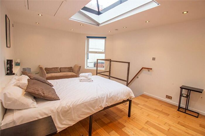 1 Bedroom End Of Terrace House For Sale In West Street, St. Philips, Bristol, Somerset, BS2