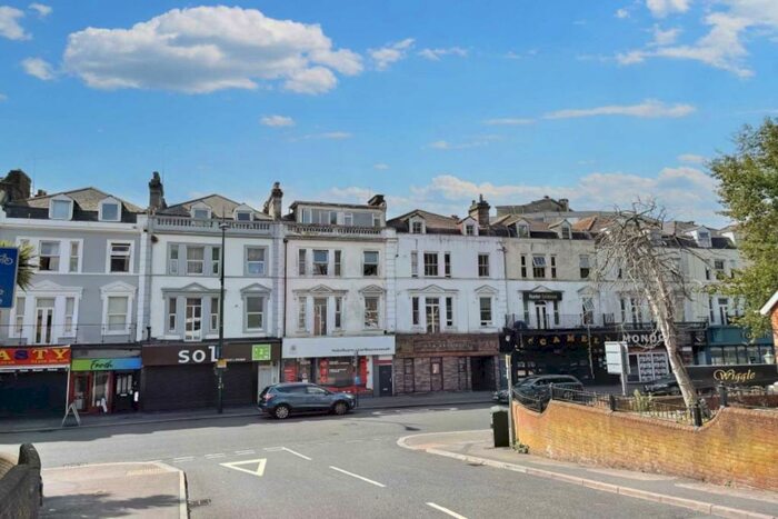 2 Bedroom Apartment To Rent In Old Christchurch Road, Bournemouth, BH1