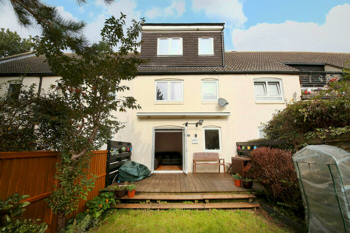 4 Bedroom Terraced House To Rent In Teak Close, Rotherhithe, SE16