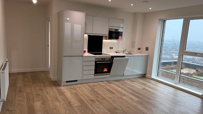 2 Bedroom Flat To Rent In High Road, Ilford, IG3