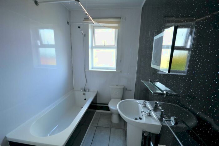 2 Bedroom Semi-Detached House For Sale In Dale Road, Shildon, DL4