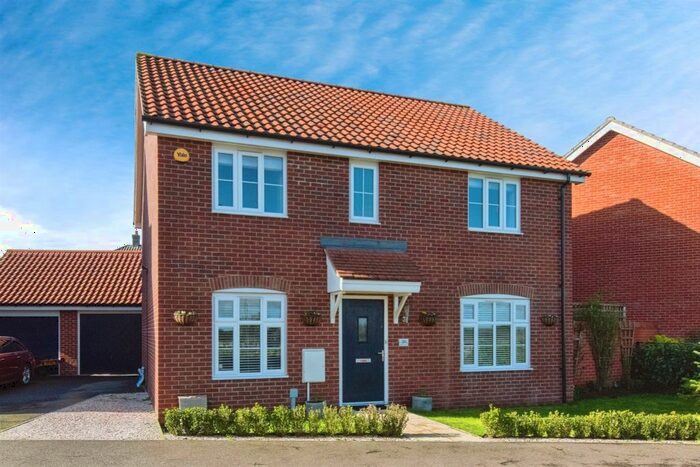 4 Bedroom Detached House For Sale In Sassoon Crescent, Stowmarket, IP14