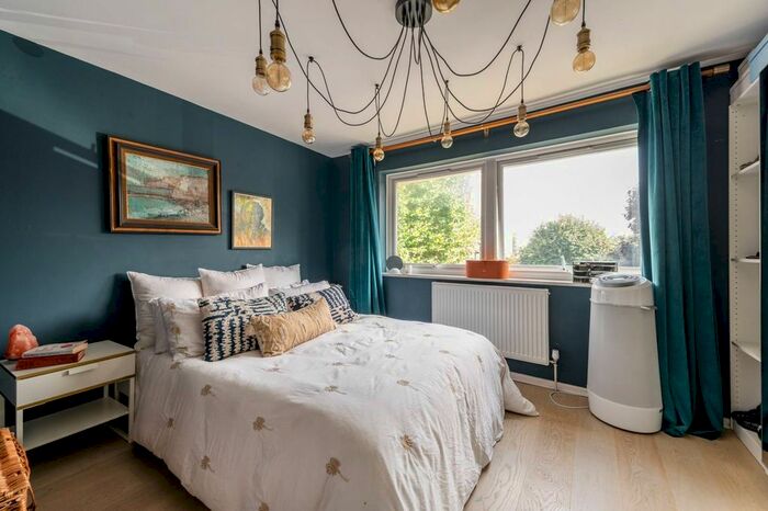 1 Bedroom Flat For Sale In Eskmont Ridge, Crystal Palace, London, SE19