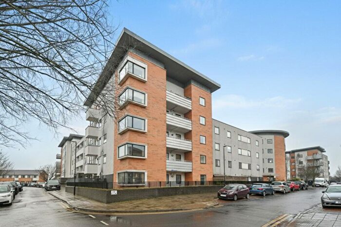 2 Bedroom Flat For Sale In Apple Grove, Harrow, HA2
