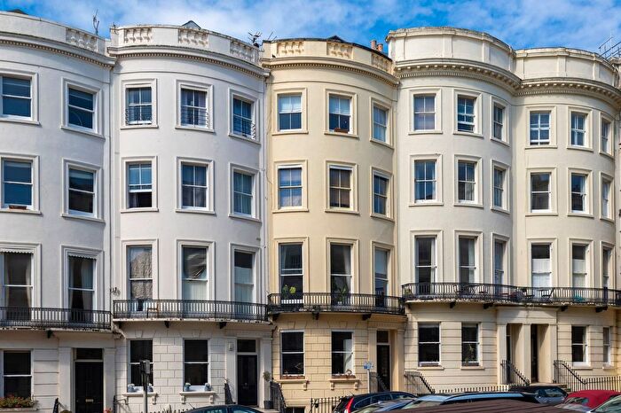 1 Bedroom Flat To Rent In Brunswick Place, Hove, BN3