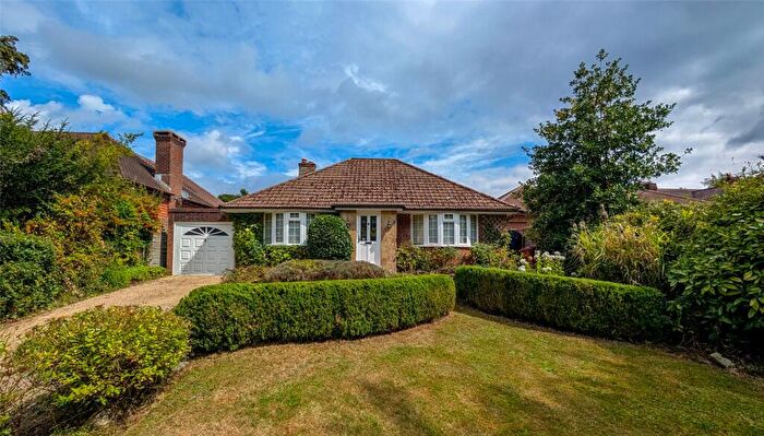 2 Bedroom Bungalow For Sale In Kirdford Road, Wisborough Green, RH14
