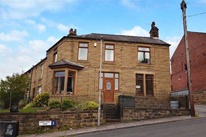 3 Bedroom End Of Terrace House For Sale In Upper Croft Road, Batley, West Yorkshire, WF17