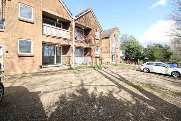 2 Bedroom Flat To Rent In Lawn Road, Southampton, SO17