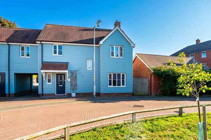 4 Bedroom Detached House For Sale In Petunia Court, Wymondham, Norfolk, NR18
