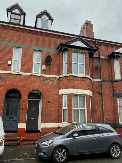 6 Bedroom Terraced House To Rent In Cawdor Road, Manchester, M14
