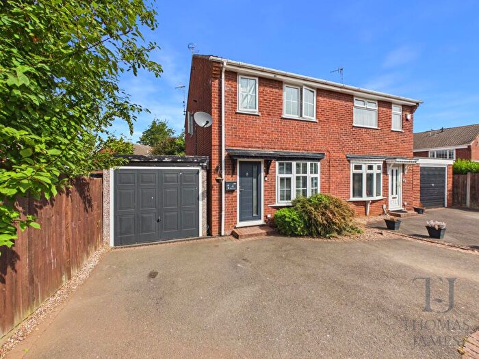 3 Bedroom Semi-Detached House For Sale In Manns Leys, Cotgrave, NG12