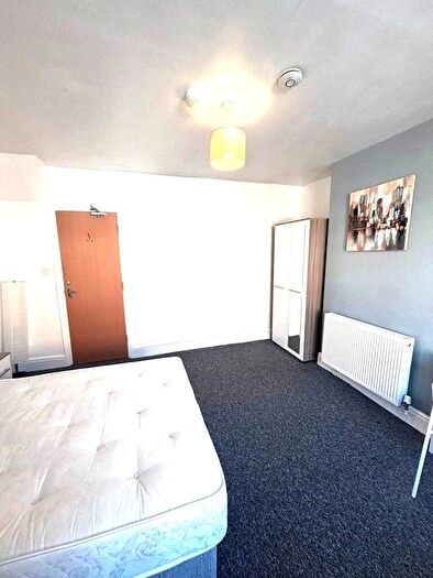 1 Bedroom Property To Rent In Lees Hill Street, Nottingham, Nottinghamshire, NG2