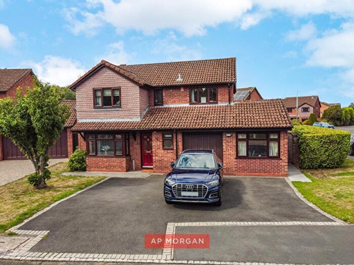 4 Bedroom Detached House For Sale In Birkdale Close, Stourbridge, West Midlands, DY8