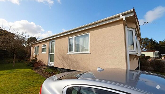 Park Home For Sale In Roughtor View, Delabole, PL33