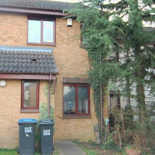 2 Bedroom House To Rent In Tomsfield, Hatfield, AL10