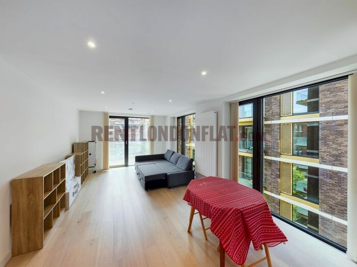 2 Bedroom Flat To Rent In Clipper Street, Silvertown, &# Bed Flat, E16