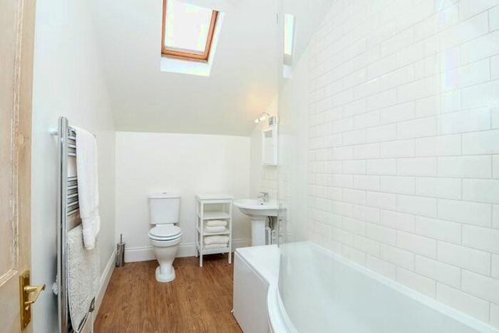3 Bedroom Flat To Rent In Evesham Road, Cheltenham, GL52