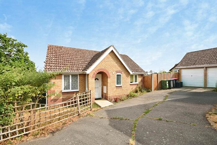2 Bedroom Detached Bungalow For Sale In Hawthorn Close, Halstead, CO9