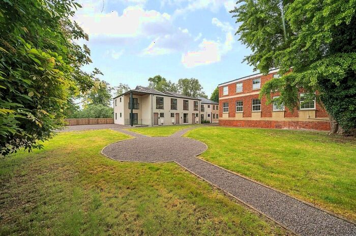 3 Bedroom Terraced House To Rent In Gander Lane, Tewkesbury, GL20
