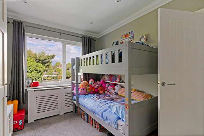 3 Bedroom Terraced House For Sale In Westfield Close, Cheam, SM1