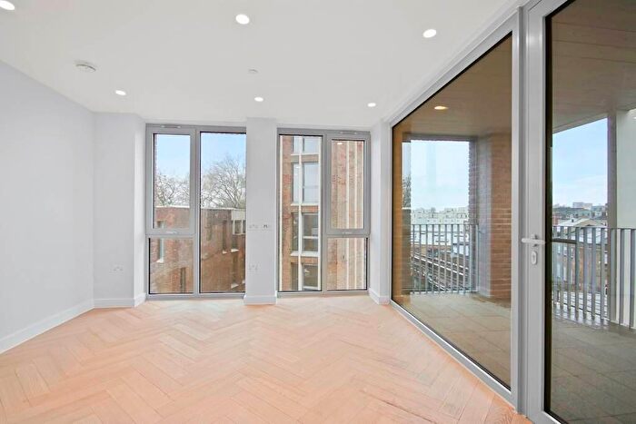 3 Bedroom Apartment To Rent In Mapple Path, London, E5