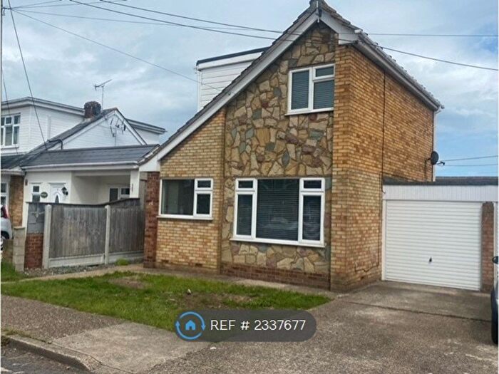 3 Bedroom Detached House To Rent In Lappmark Road, Canvey Island, SS8