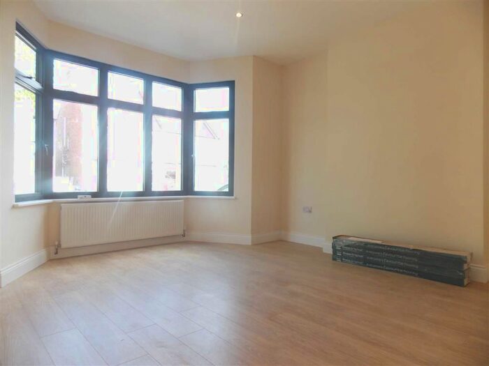 5 Bedroom Semi-Detached House To Rent In Eagle Road, Wembley, Middlesex HA0