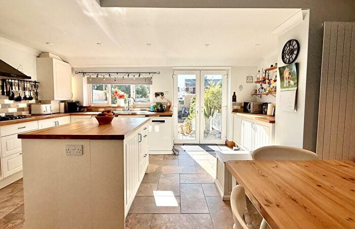 4 Bedroom Terraced House For Sale In Lester Road, Gosport, PO12