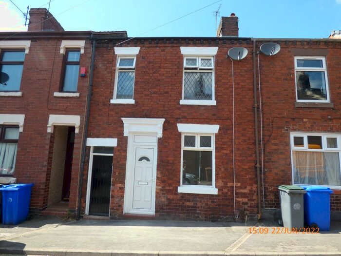 3 Bedroom Terraced House To Rent In Murray Street, Tunstall, Stoke-On-Trent, ST6