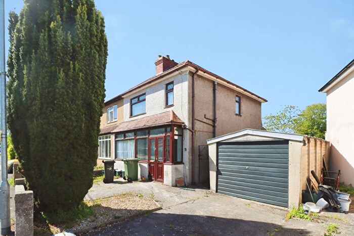 3 Bedroom Semi-Detached House For Sale In Elmleigh Road, Mangotsfield, Bristol, BS16