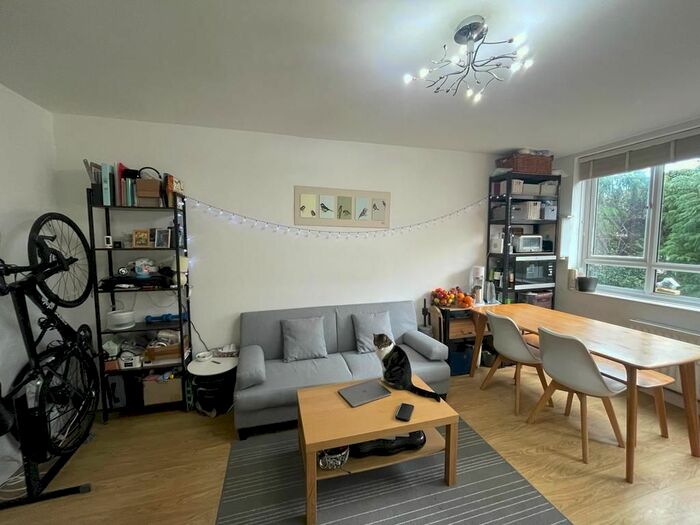 1 Bedroom Flat To Rent In Very Near Kersfield Road Area, Putney, SW15