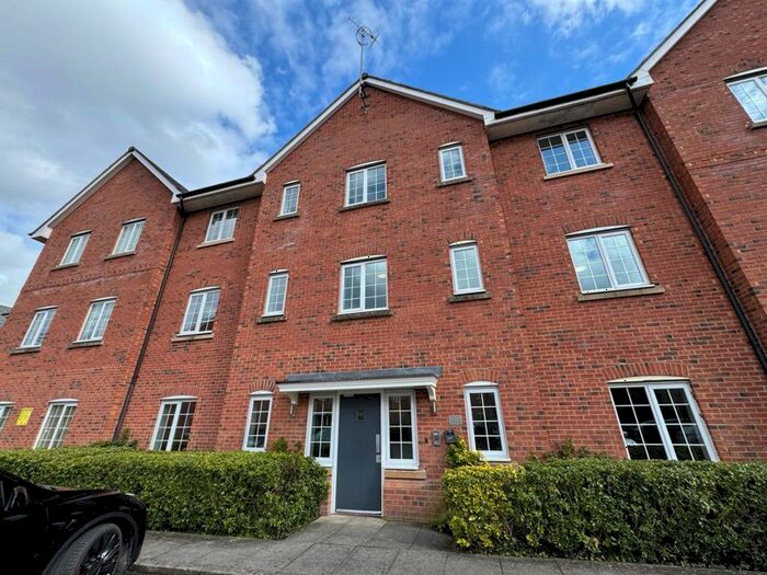 1 Bedroom Flat To Rent In Douglas Chase, Radcliffe, Manchester, M26